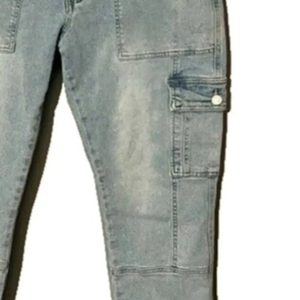 KanCan Jeans Size 9 High Rise Jeans Blue Light Wash Relaxed Loose Fit Raw Hem